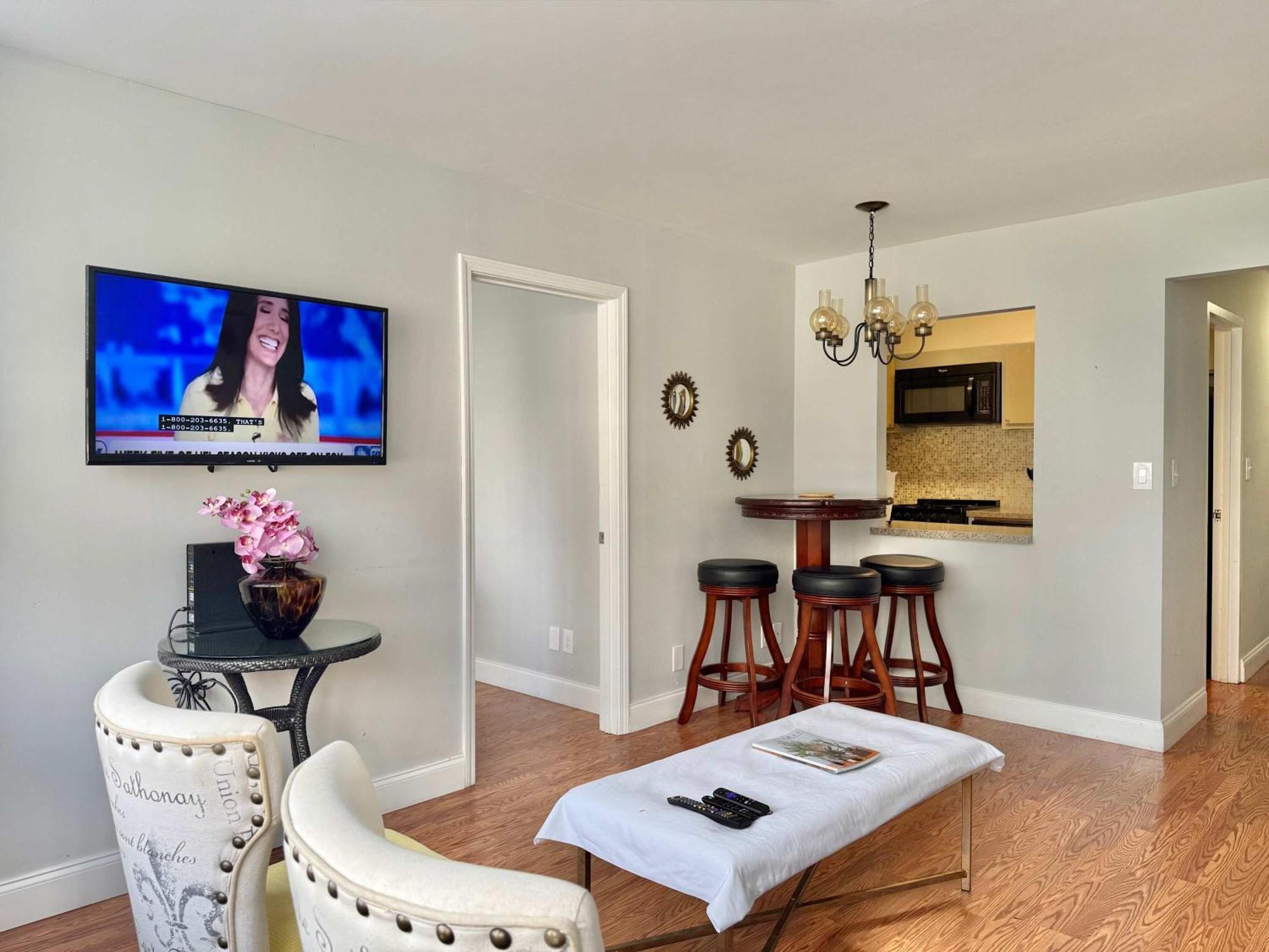 Atl Downtown View Onsite Parking 1b1b Lm810 Apartment Atlanta